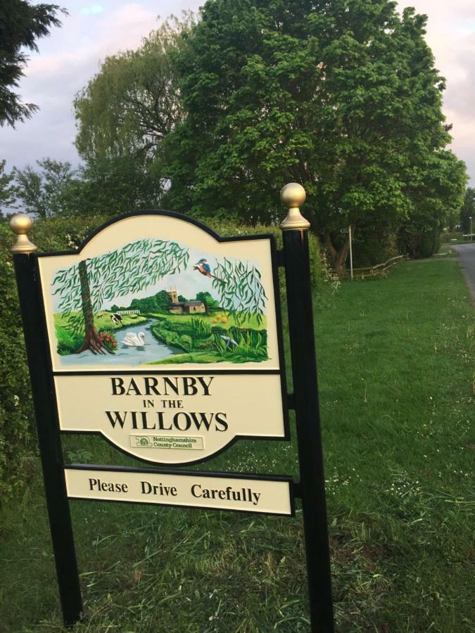 Willow Tree Cottages Newark upon Trent Eksteriør bilde